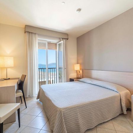 Hotel San Giuan Альгеро Экстерьер фото