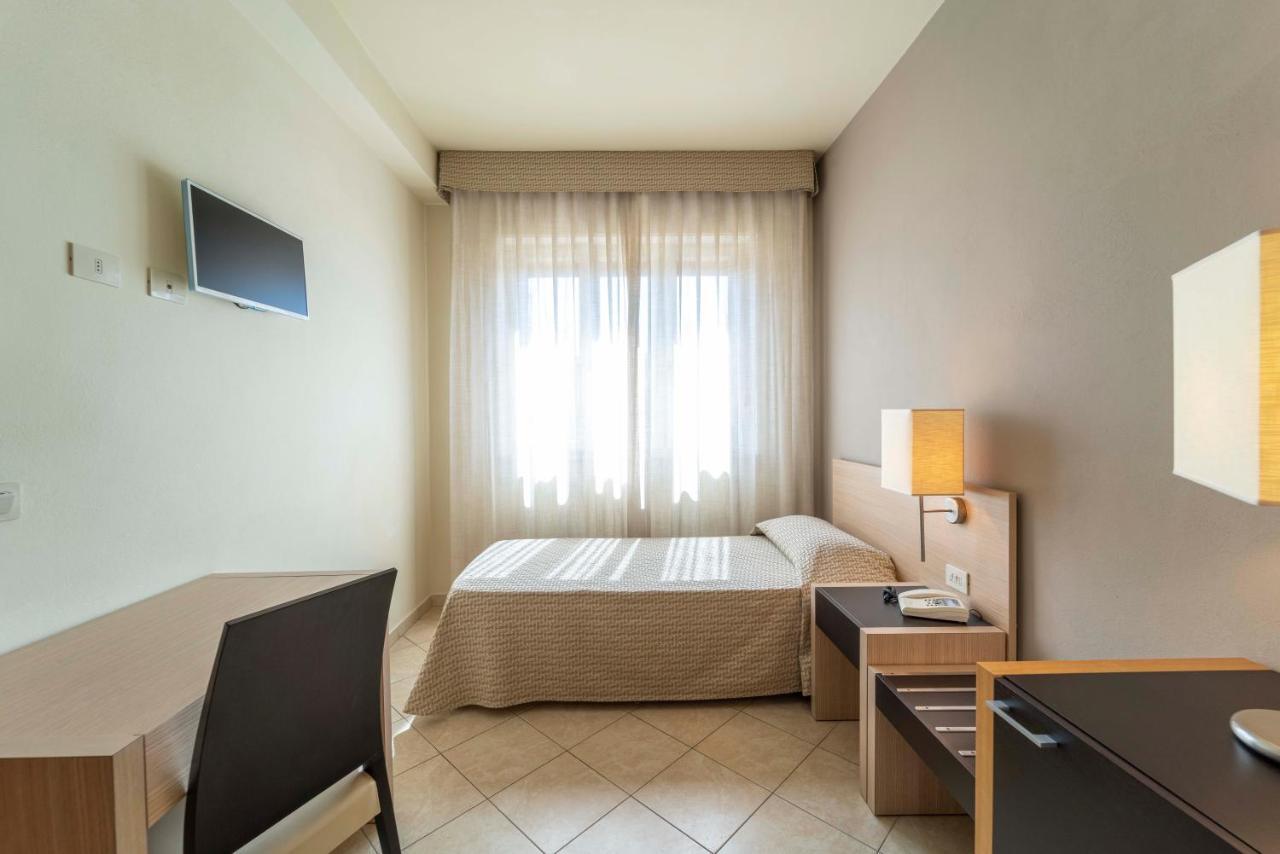 Hotel San Giuan Альгеро Экстерьер фото