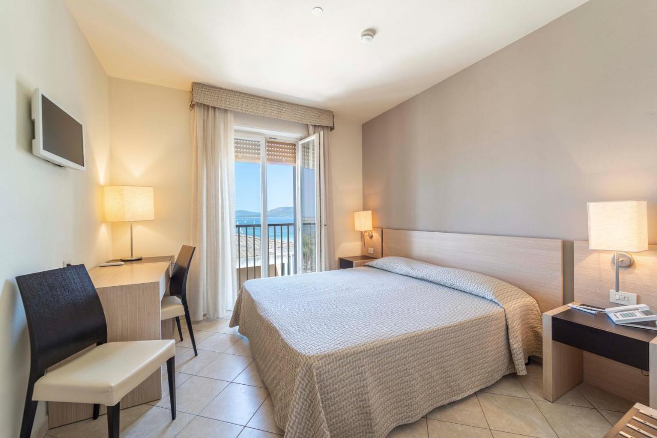Hotel San Giuan Альгеро Экстерьер фото