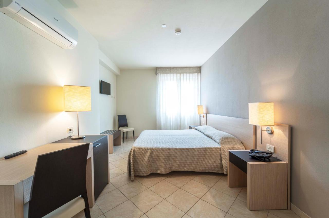 Hotel San Giuan Альгеро Экстерьер фото