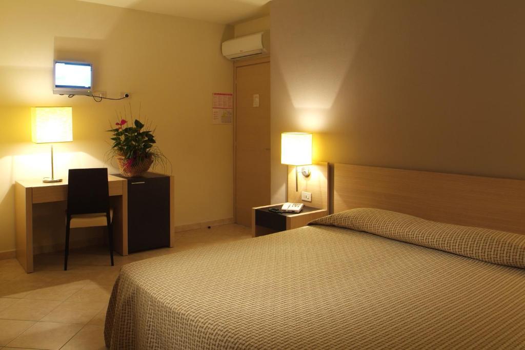 Hotel San Giuan Альгеро Номер фото