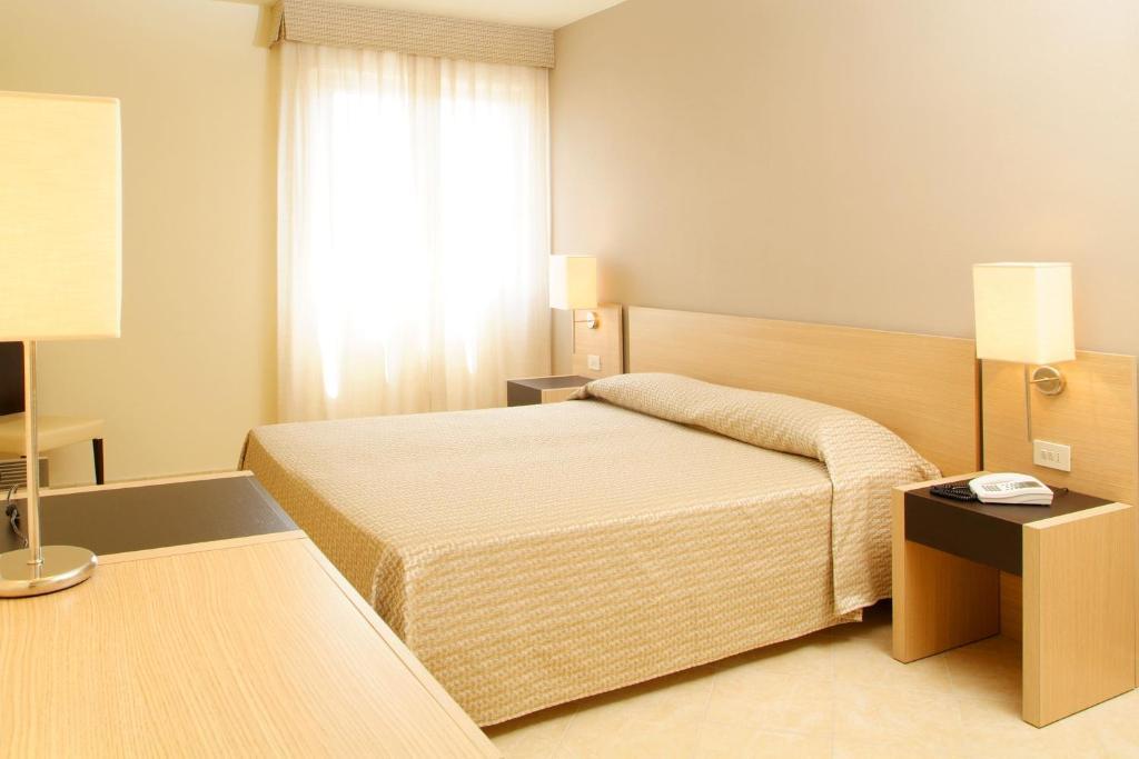Hotel San Giuan Альгеро Номер фото