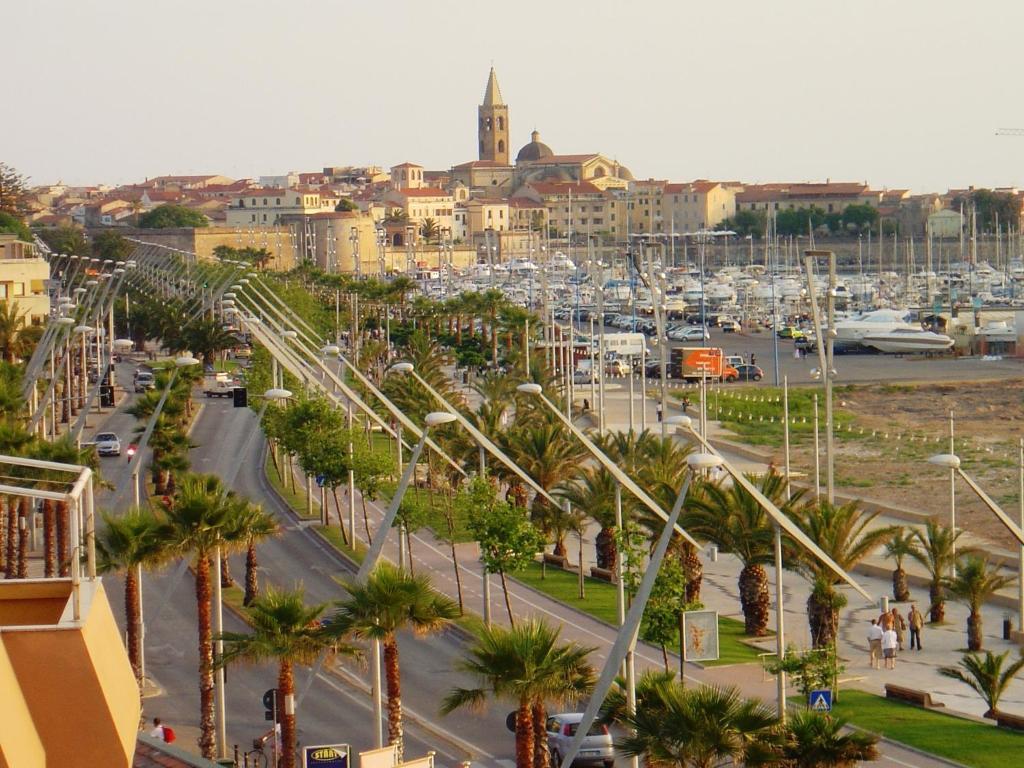 Hotel San Giuan Альгеро Экстерьер фото
